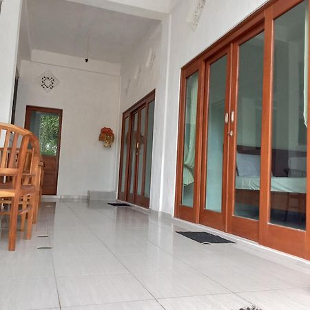 Komang Homestay Amed Esterno foto